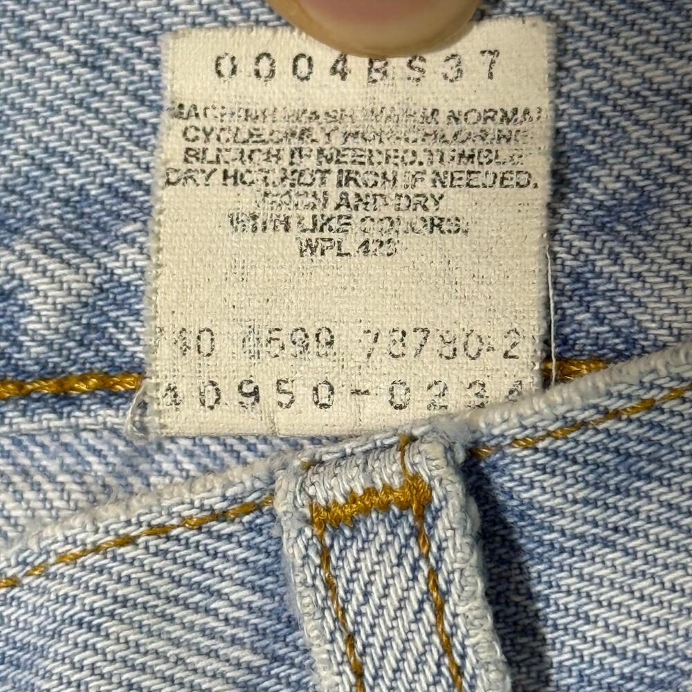 Vintage Levi’s 550 Jeans Light Wash Distressed USA 29x25 Y2K - Picture 8 of 8